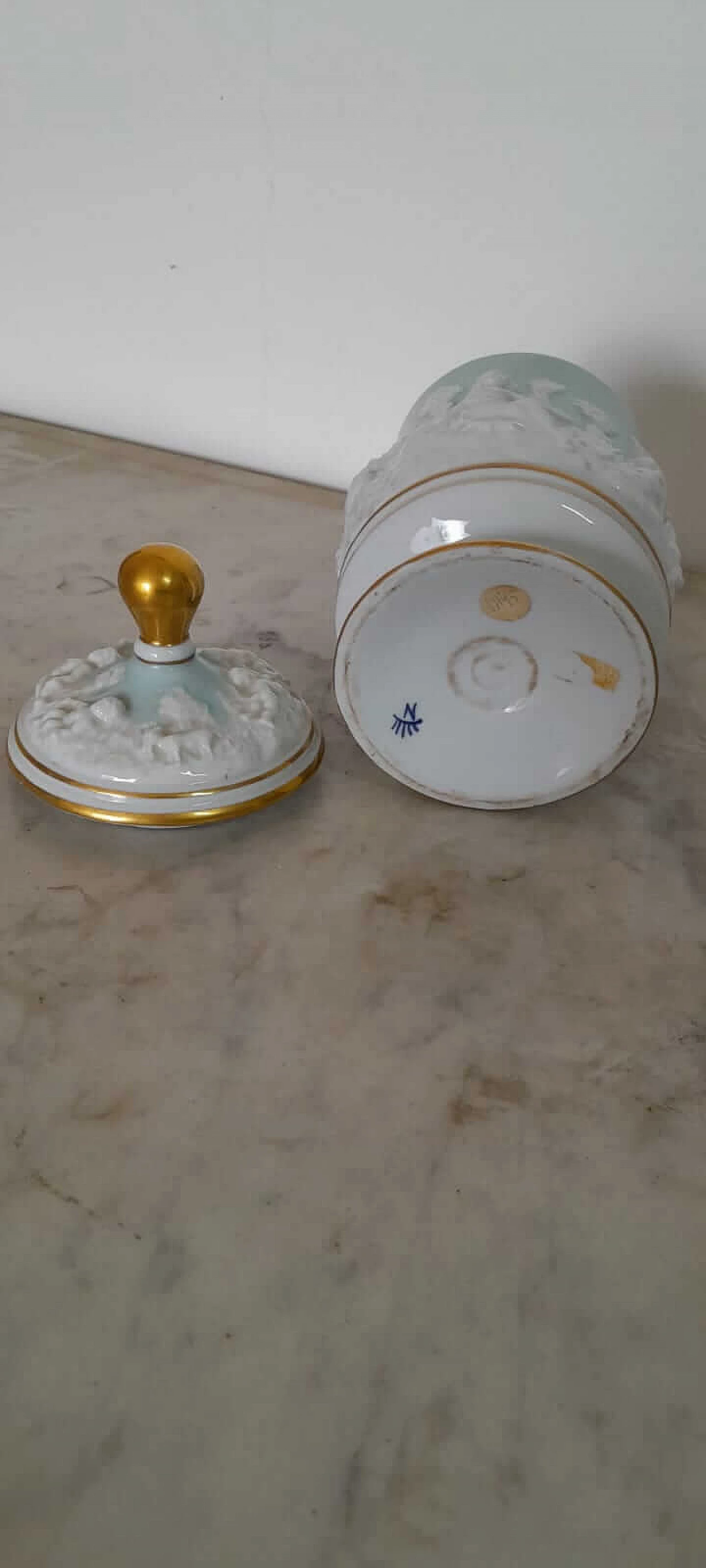 Light blue Capodimonte ceramic vase with lid, 1950s 2