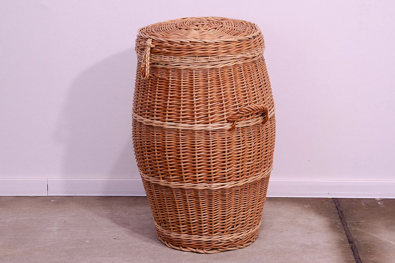 Czechoslovakian wicker laundry basket with handles, 1970s 2
