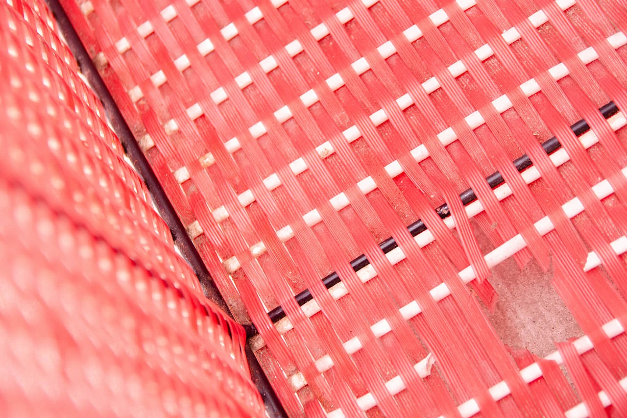 Cesto portabiancheria cecoslovacco in plastica e similpelle, anni '80 16