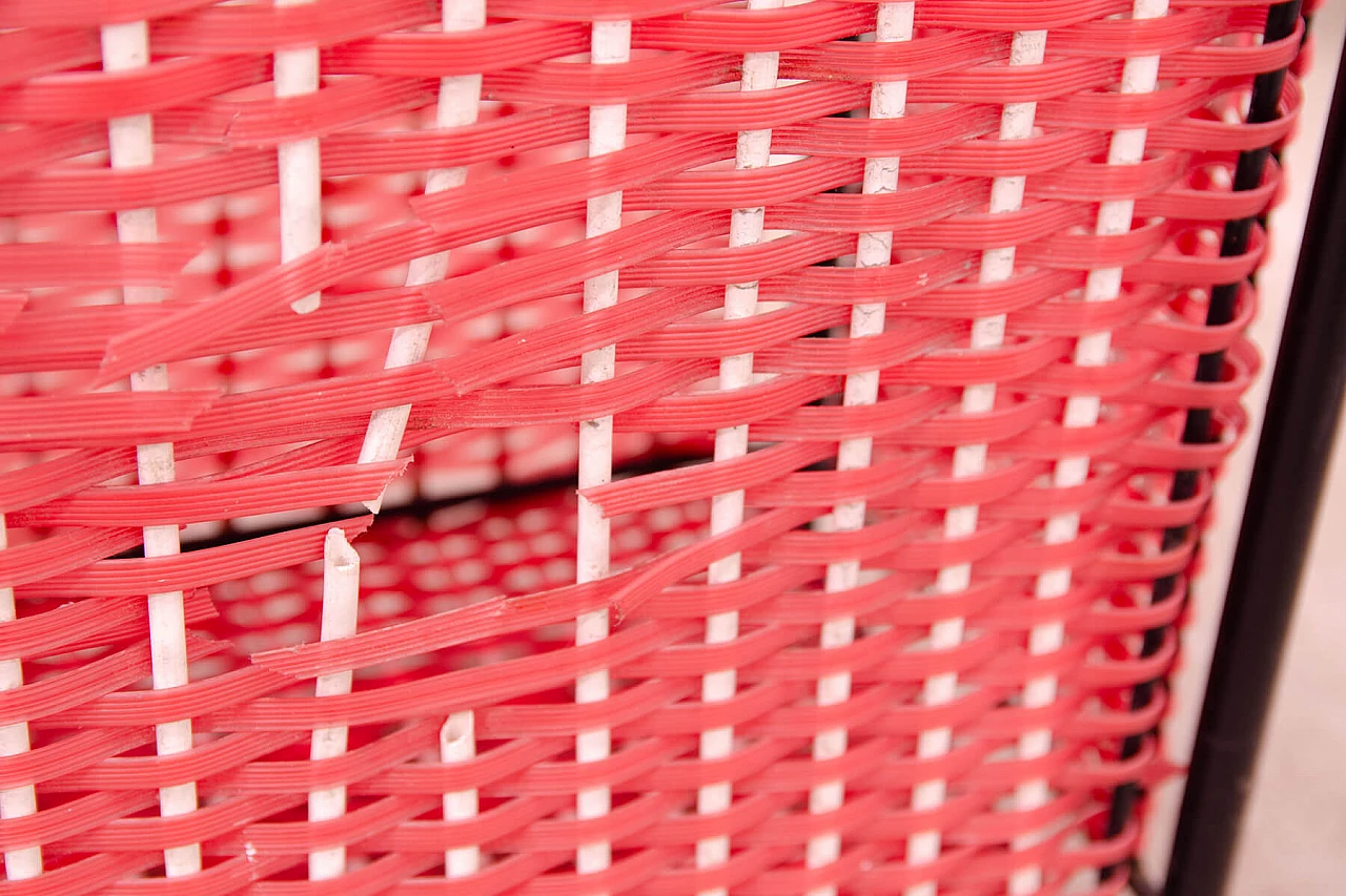 Cesto portabiancheria cecoslovacco in plastica e similpelle, anni '80 17