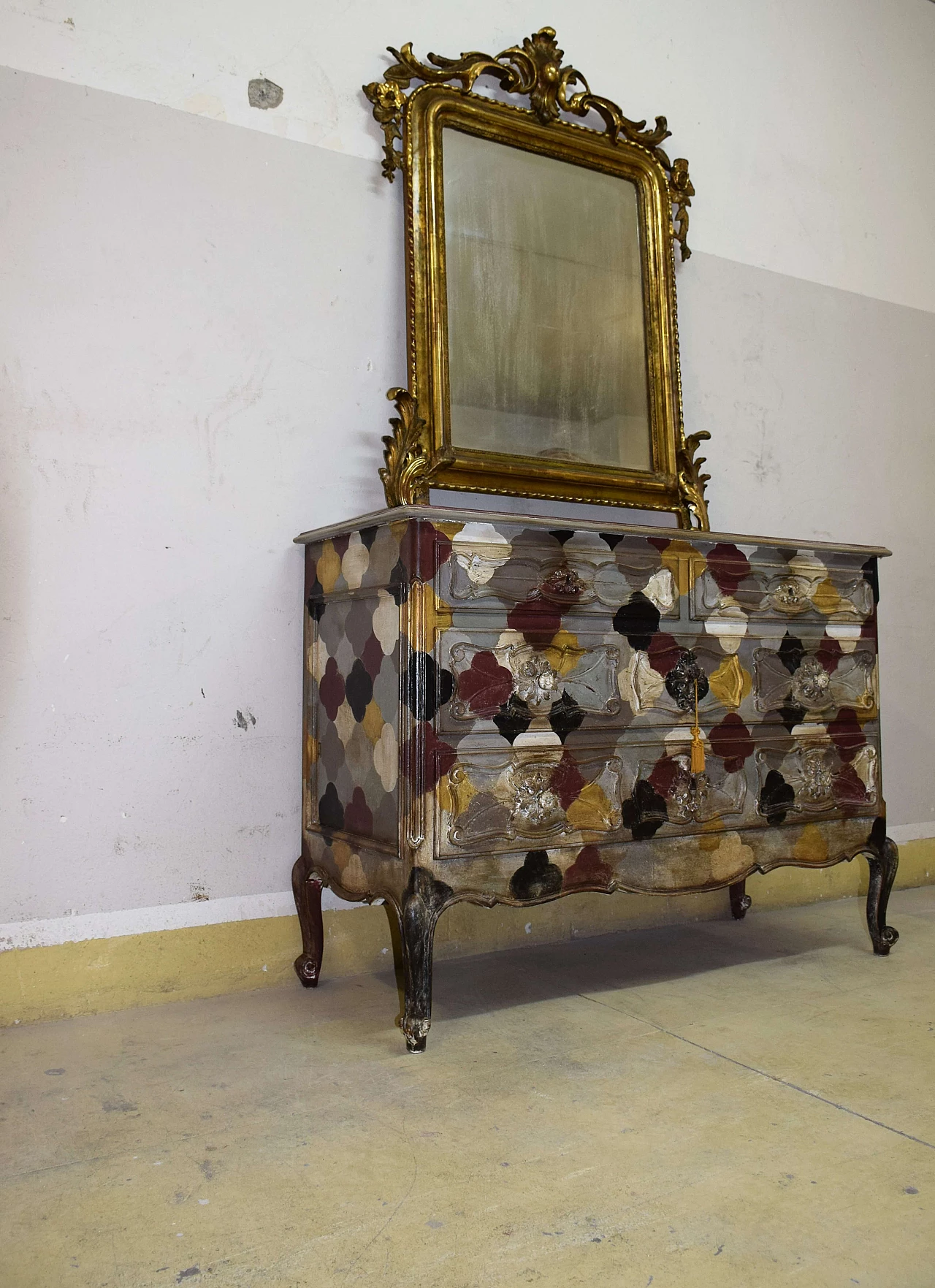 Lacquered chest of drawers in Baroque style, 1950s 3