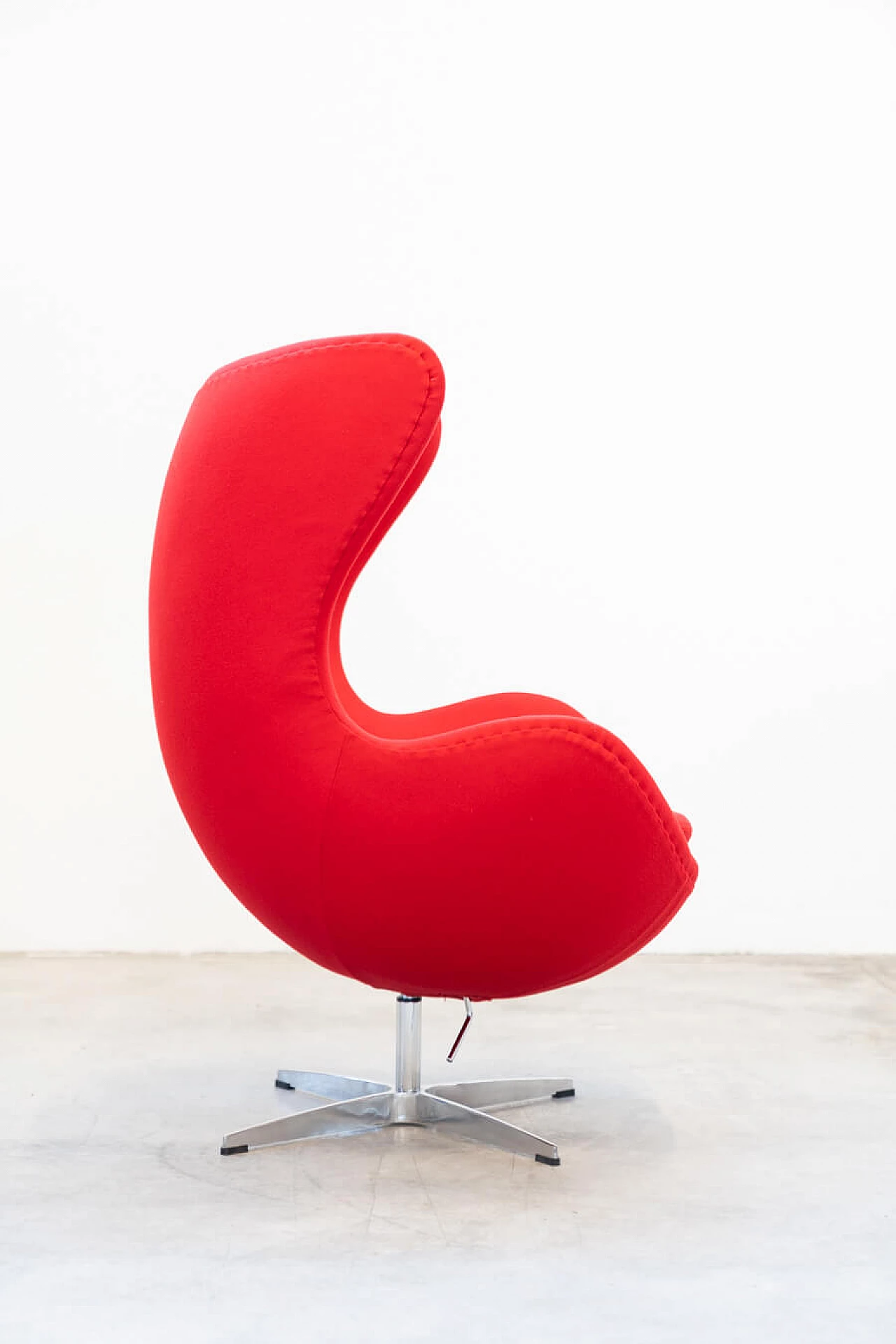 Egg Chair armchair and pouf by Arne Jacobsen for Fritz Hansen, 1980s 3