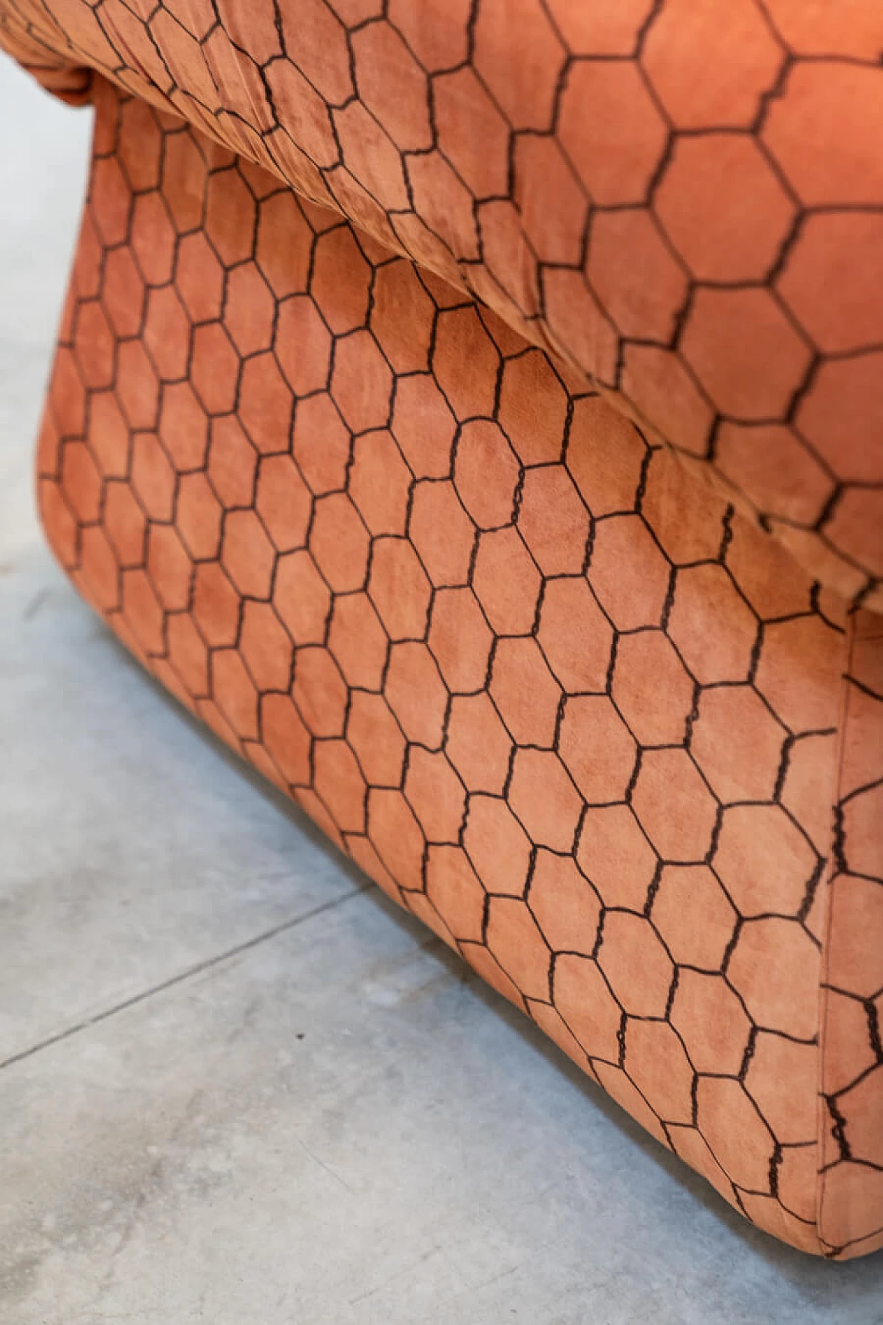 Orange and black fabric sofa and pair of armchairs, 1970s 12