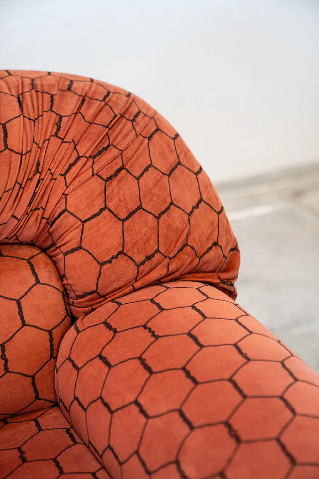 Orange and black fabric sofa and pair of armchairs, 1970s 20