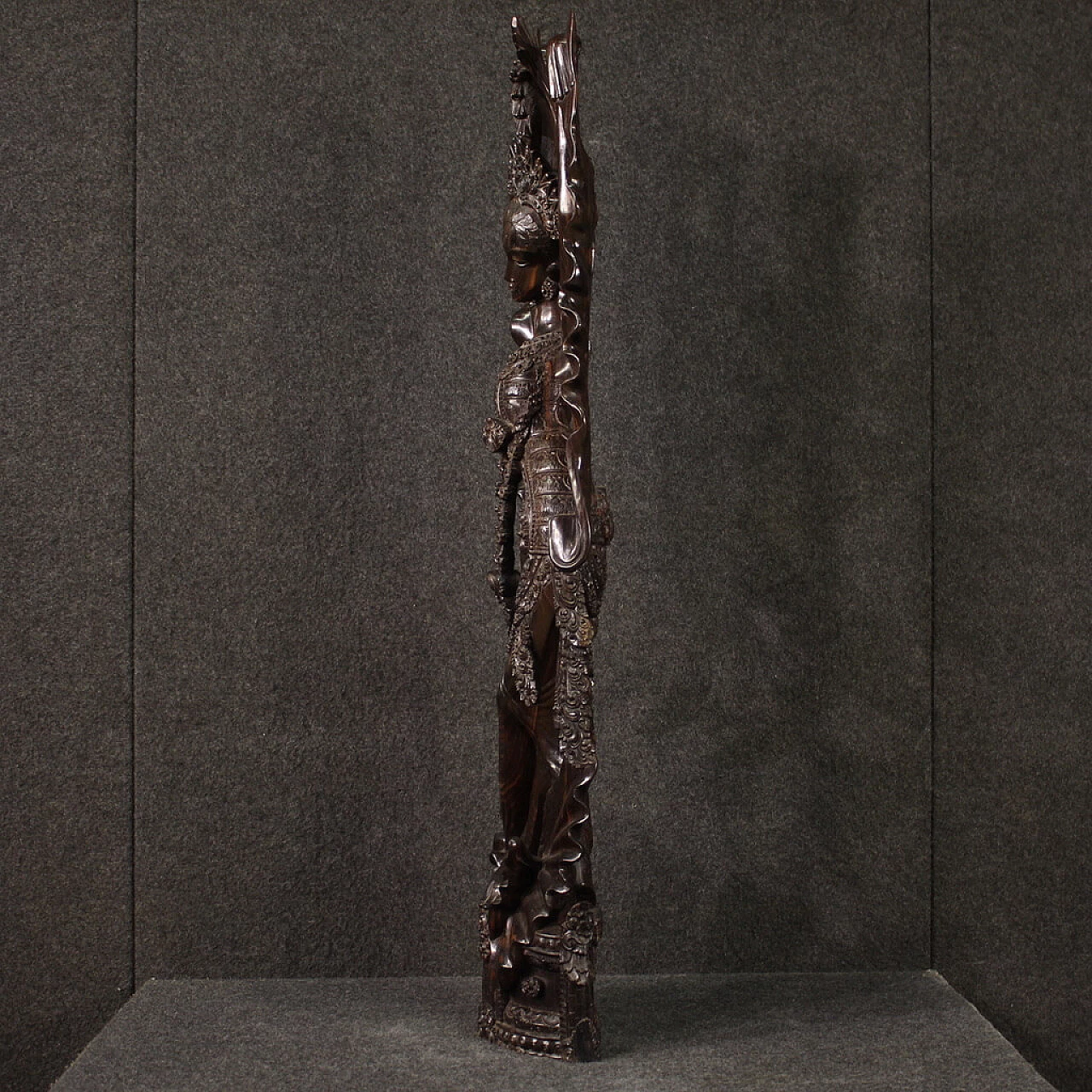 Danzatrice, scultura indonesiana in legno esotico 2