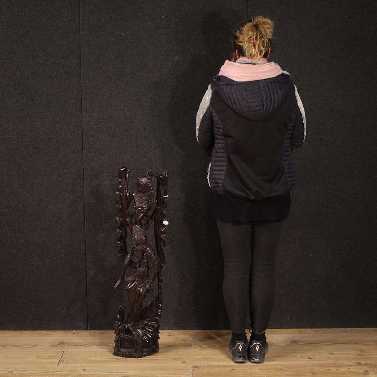 Danzatrice, scultura indonesiana in legno esotico 3