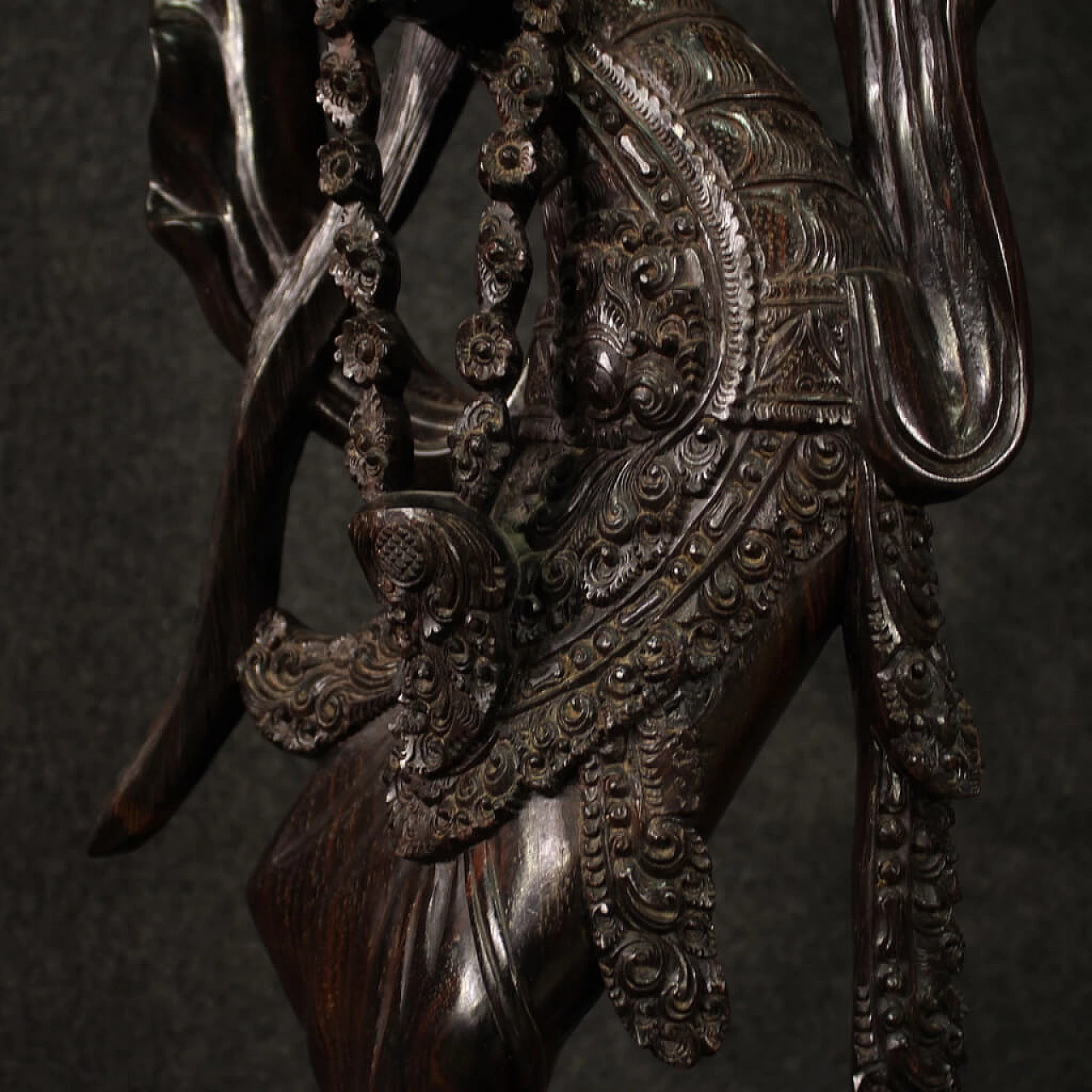 Danzatrice, scultura indonesiana in legno esotico 11