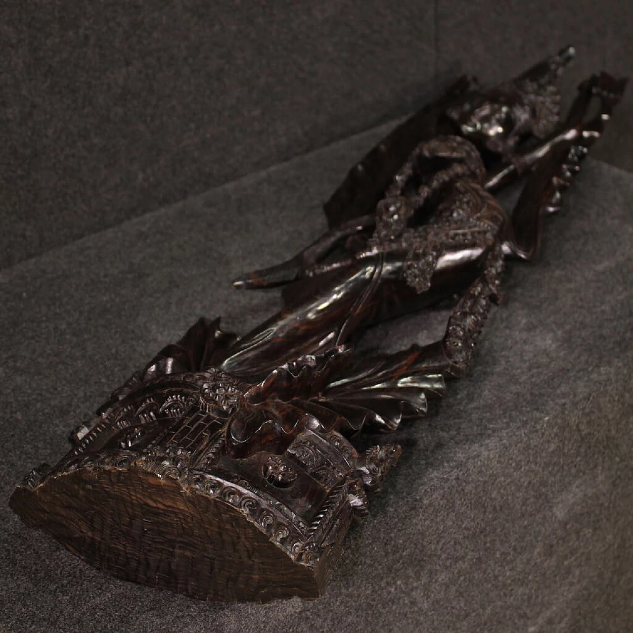 Danzatrice, scultura indonesiana in legno esotico 12
