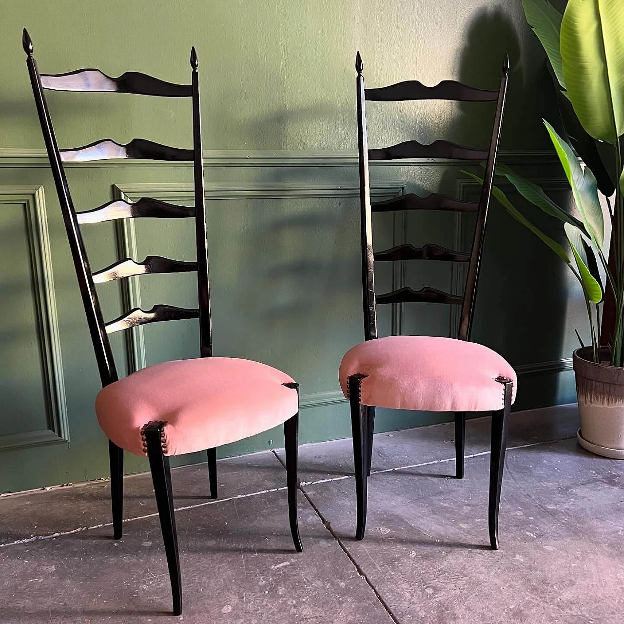 Pair of mahogany Chiavarine chairs attributed to Paolo Buffa, 1950s 1