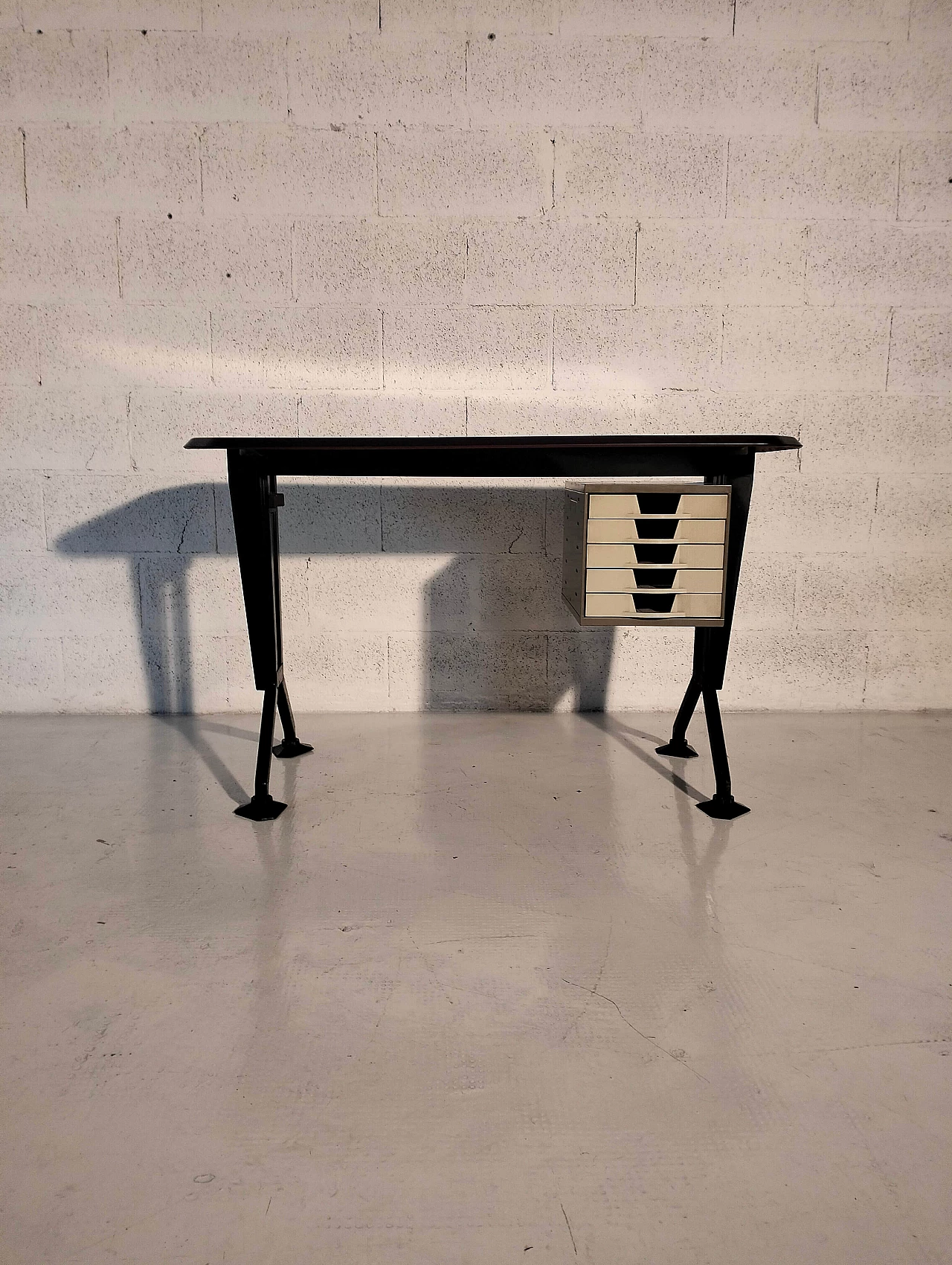 Arco desk by Studio BBPR for Olivetti Synthesis, 1960s 2