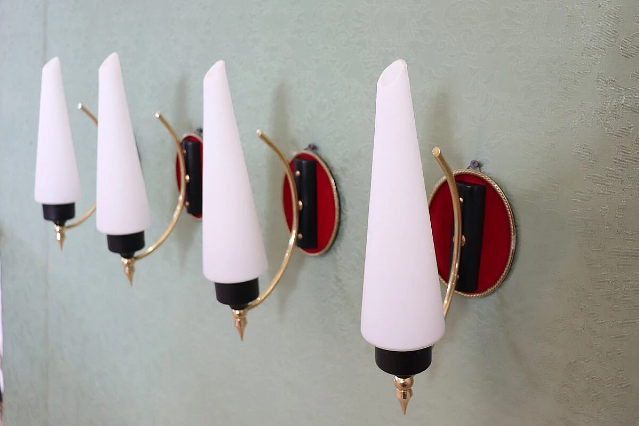 4 Wall lights in opaline glass and brass in the style of Stilnovo, 1950s 9