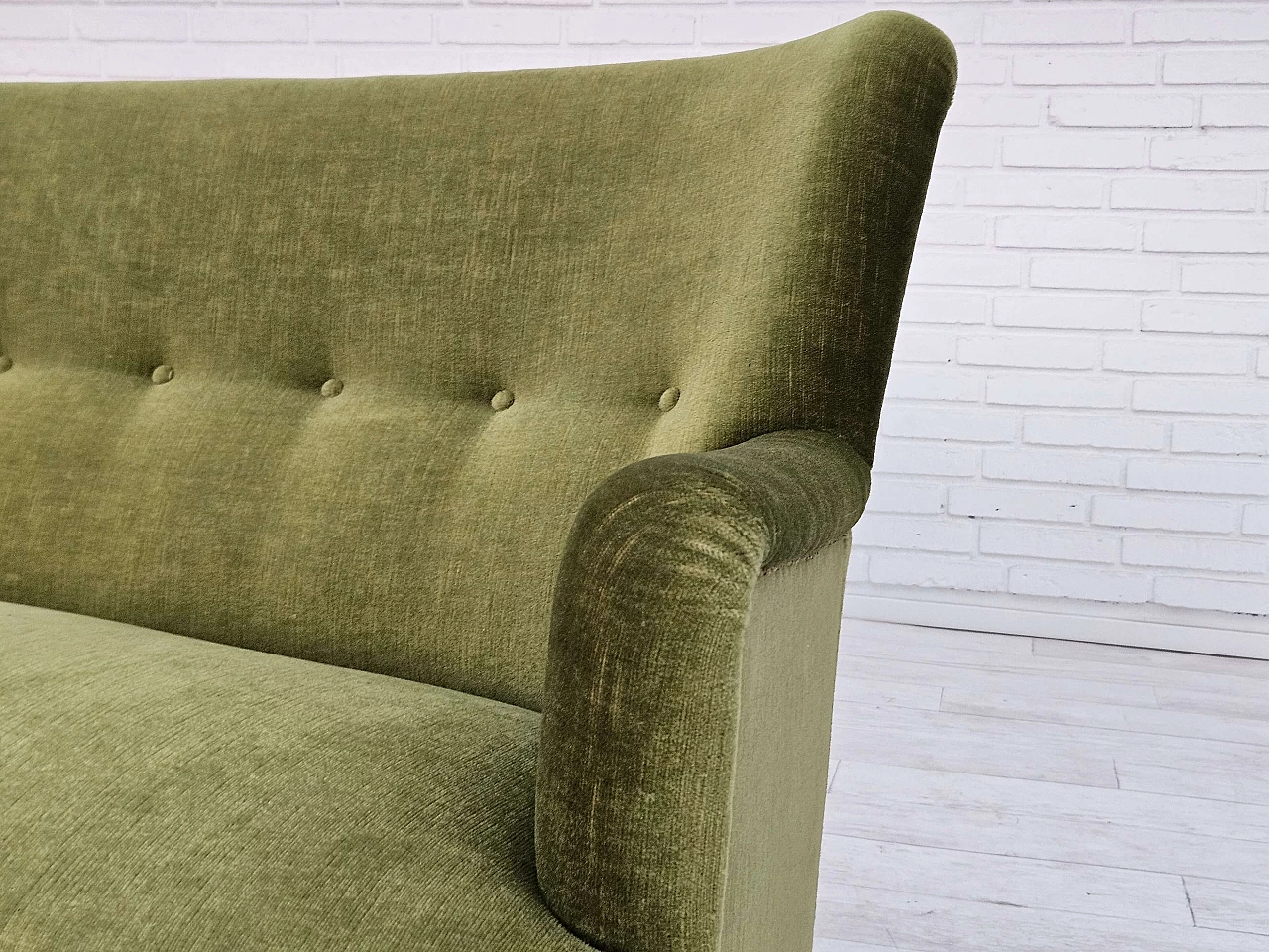 Danish Banana three-seater green velvet sofa with beech legs, 1970s 3