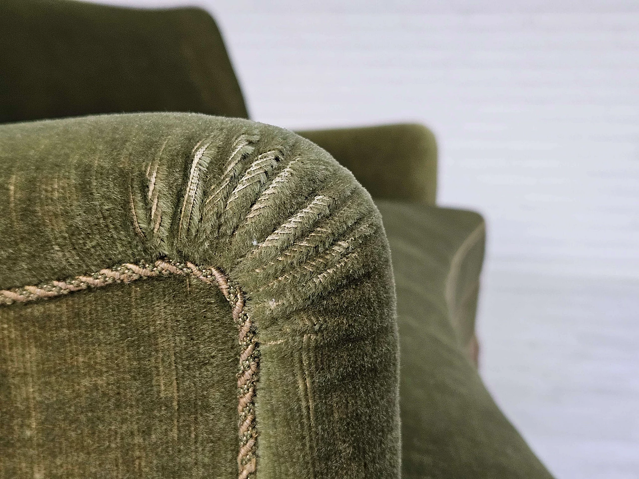 Danish Banana three-seater green velvet sofa with beech legs, 1970s 11