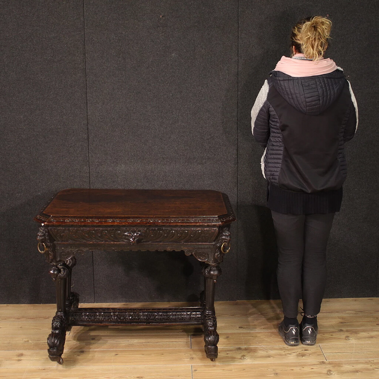 Renaissance-style wooden desk, early 20th century 2