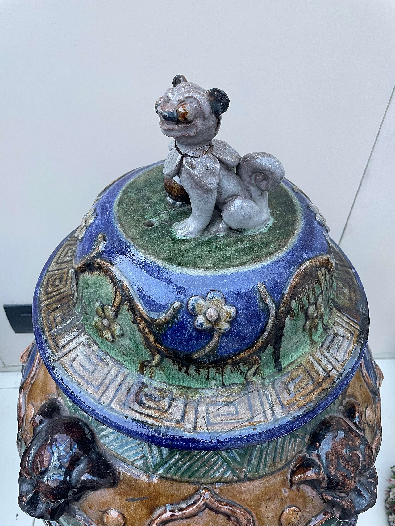 Chinese Sancai glazed earthenware vase, late 19th century 6