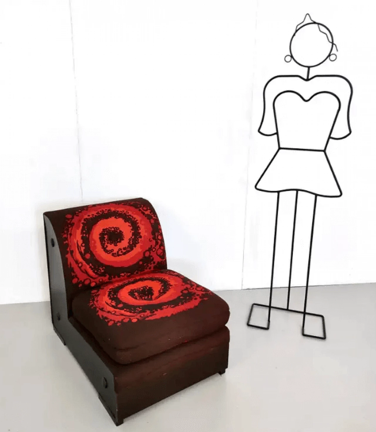 4 Lounge armchairs in wood and cotton, 1970s 2