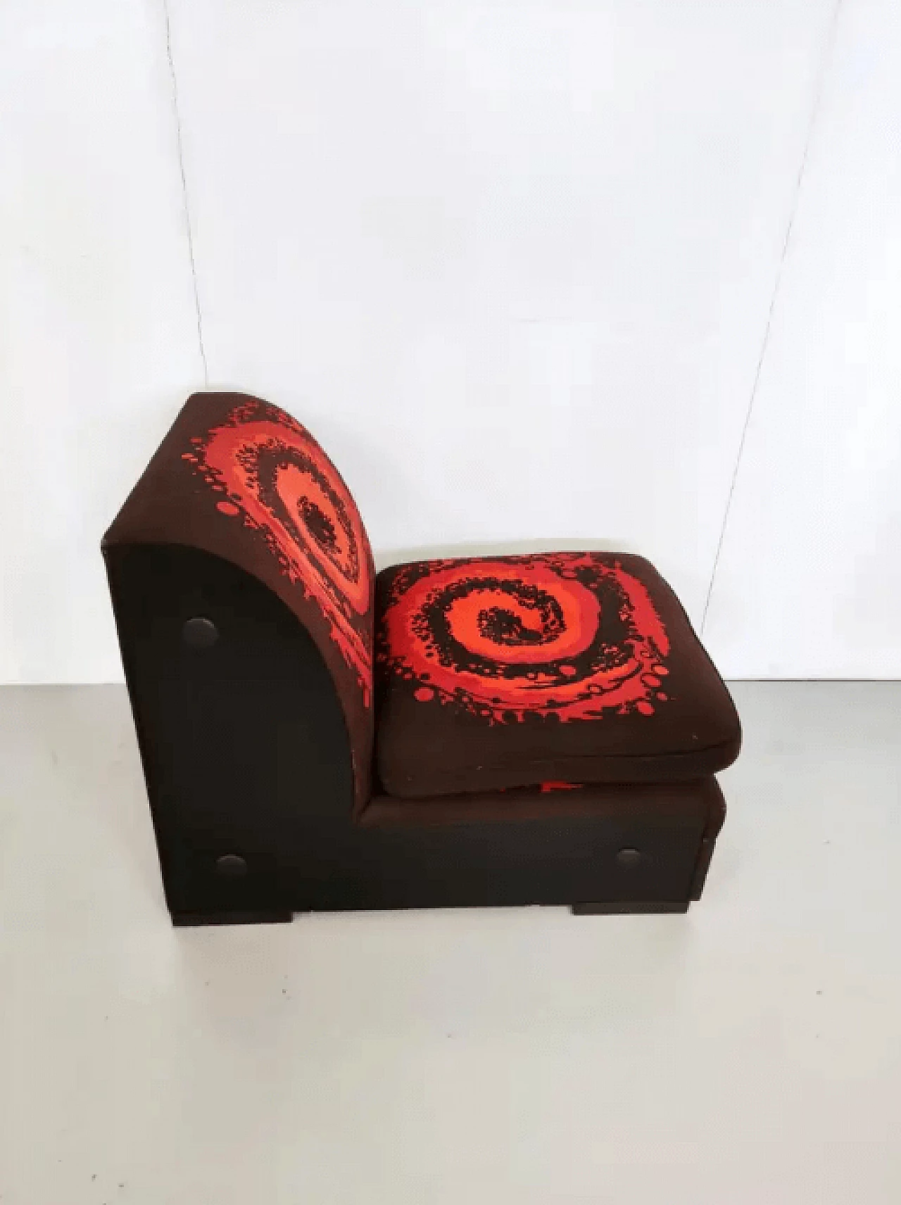 4 Lounge armchairs in wood and cotton, 1970s 9