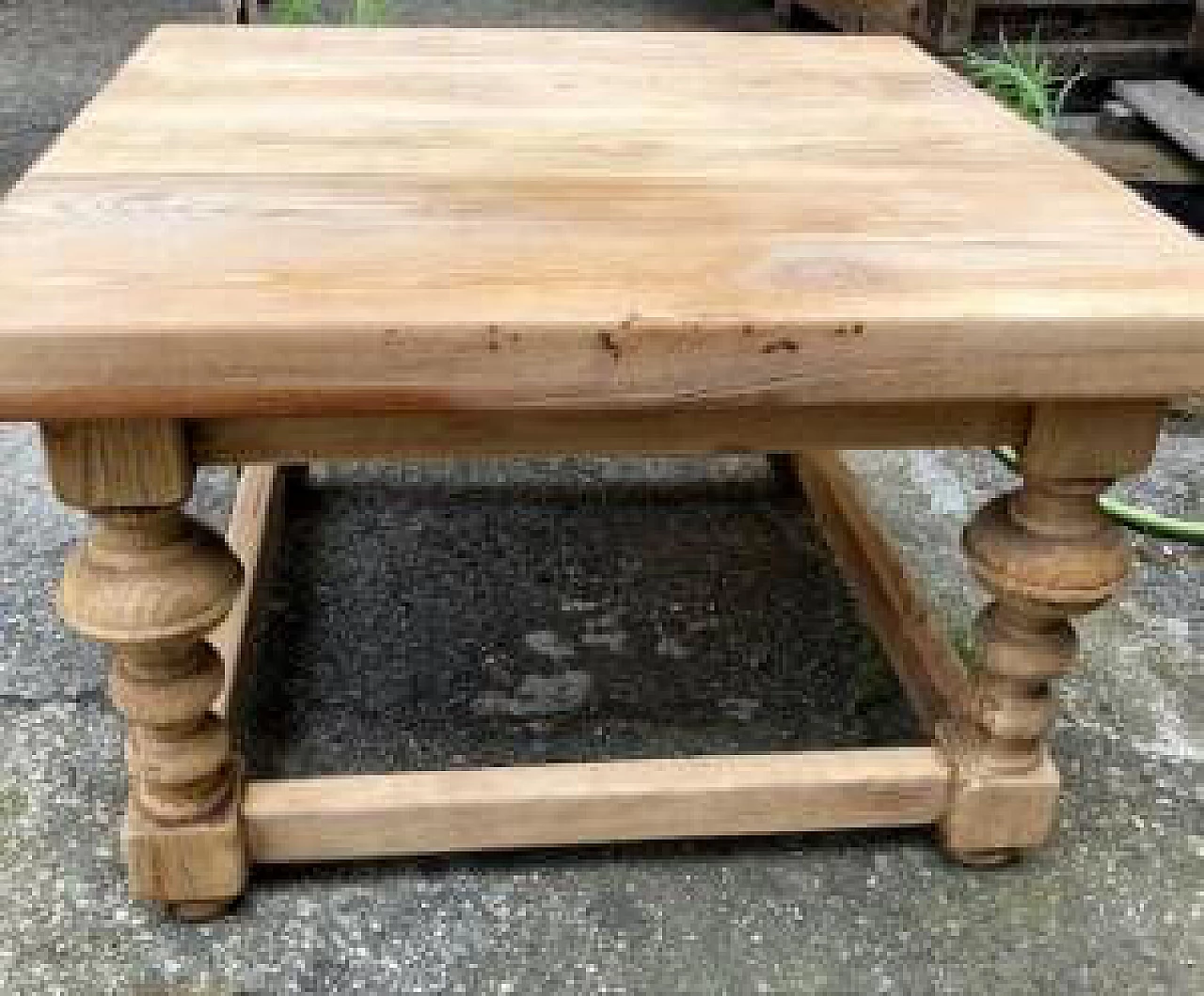 Coppia di tavolini in rovere sbiancato, anni '60 1