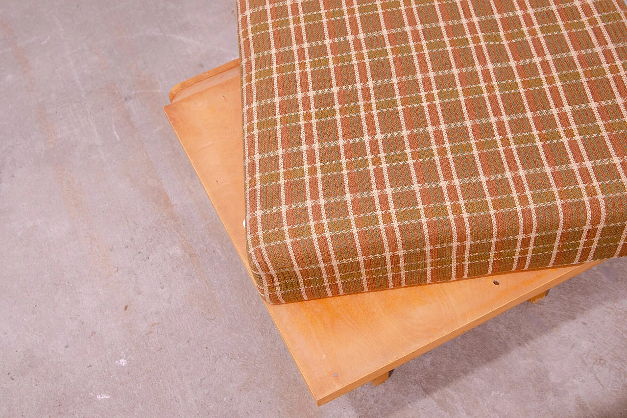 Poggiapiedi di Frantisek Jirák per Tatra Nabytok, anni '60 10