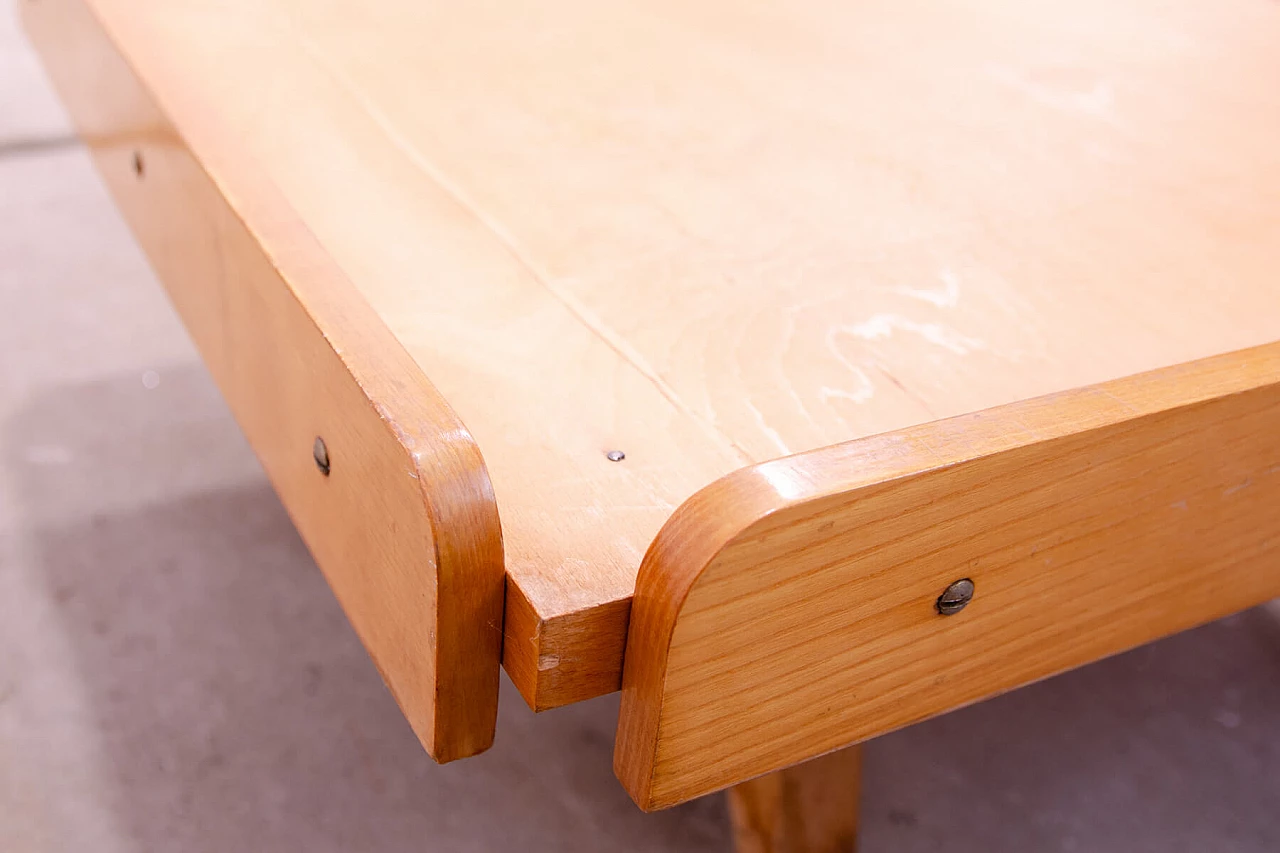 Poggiapiedi di Frantisek Jirák per Tatra Nabytok, anni '60 12