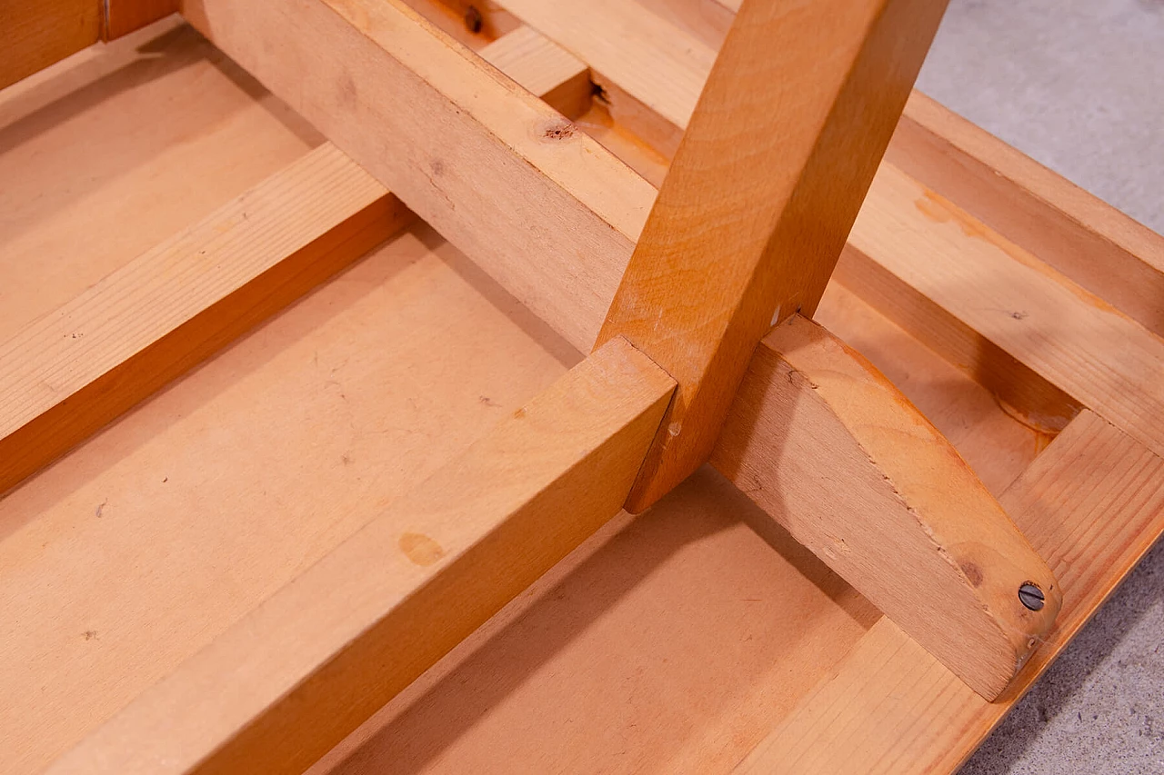 Poggiapiedi di Frantisek Jirák per Tatra Nabytok, anni '60 13