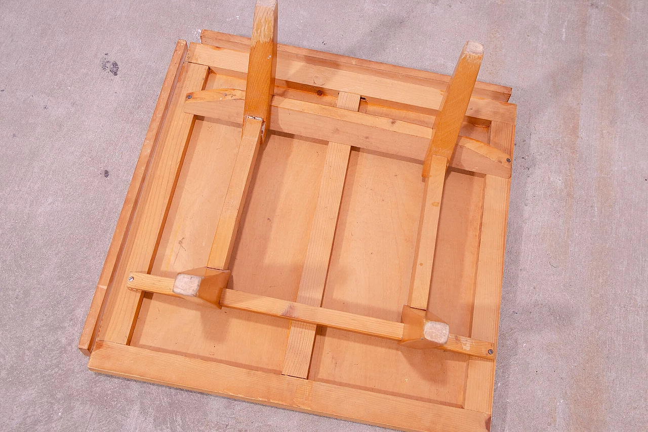 Poggiapiedi di Frantisek Jirák per Tatra Nabytok, anni '60 14