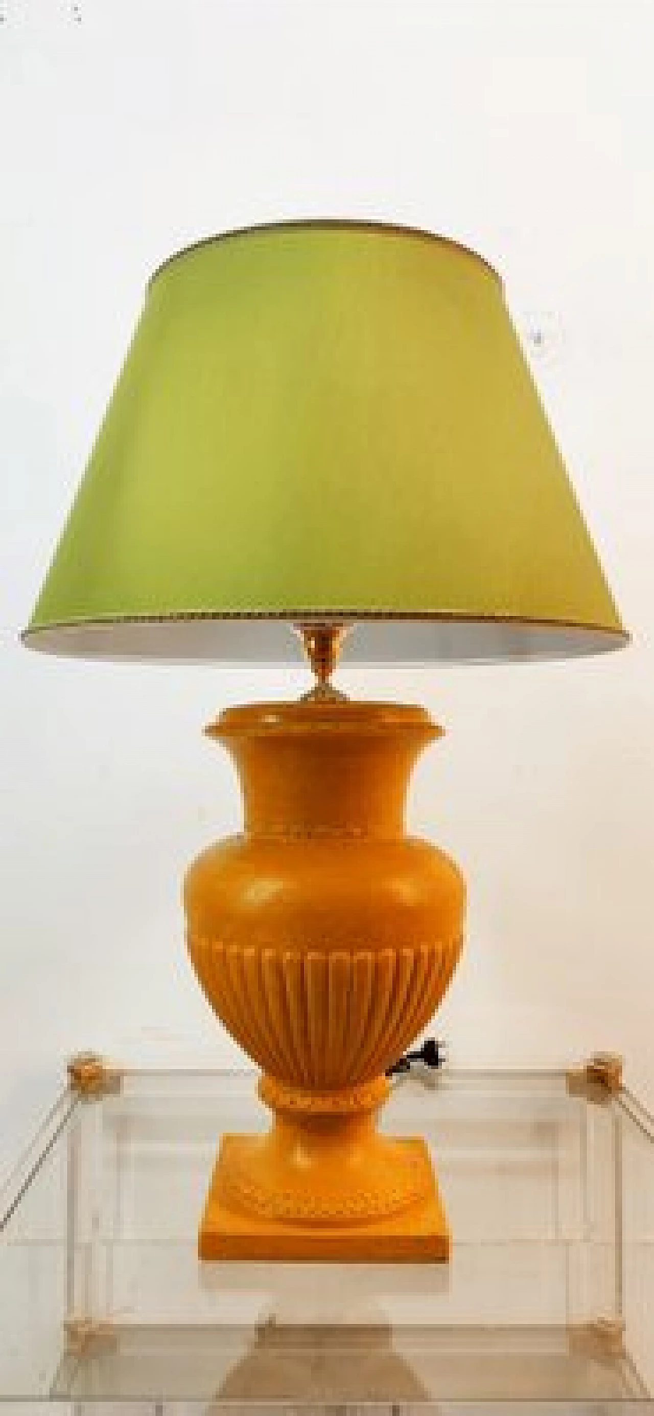 Gilded ceramic table lamp with green shade, 1970s 5