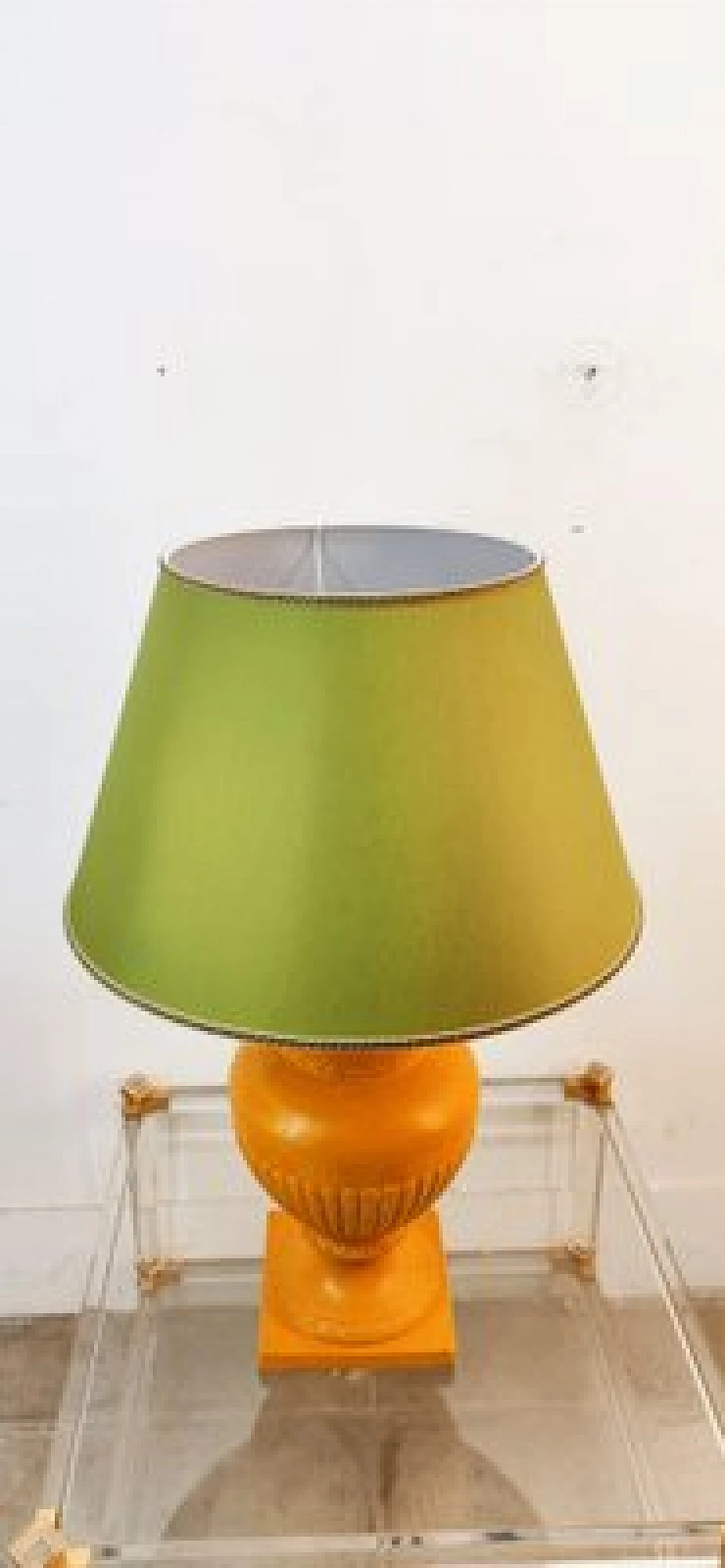 Lampada da tavolo in ceramica dorata con paralume verde, anni '70 15