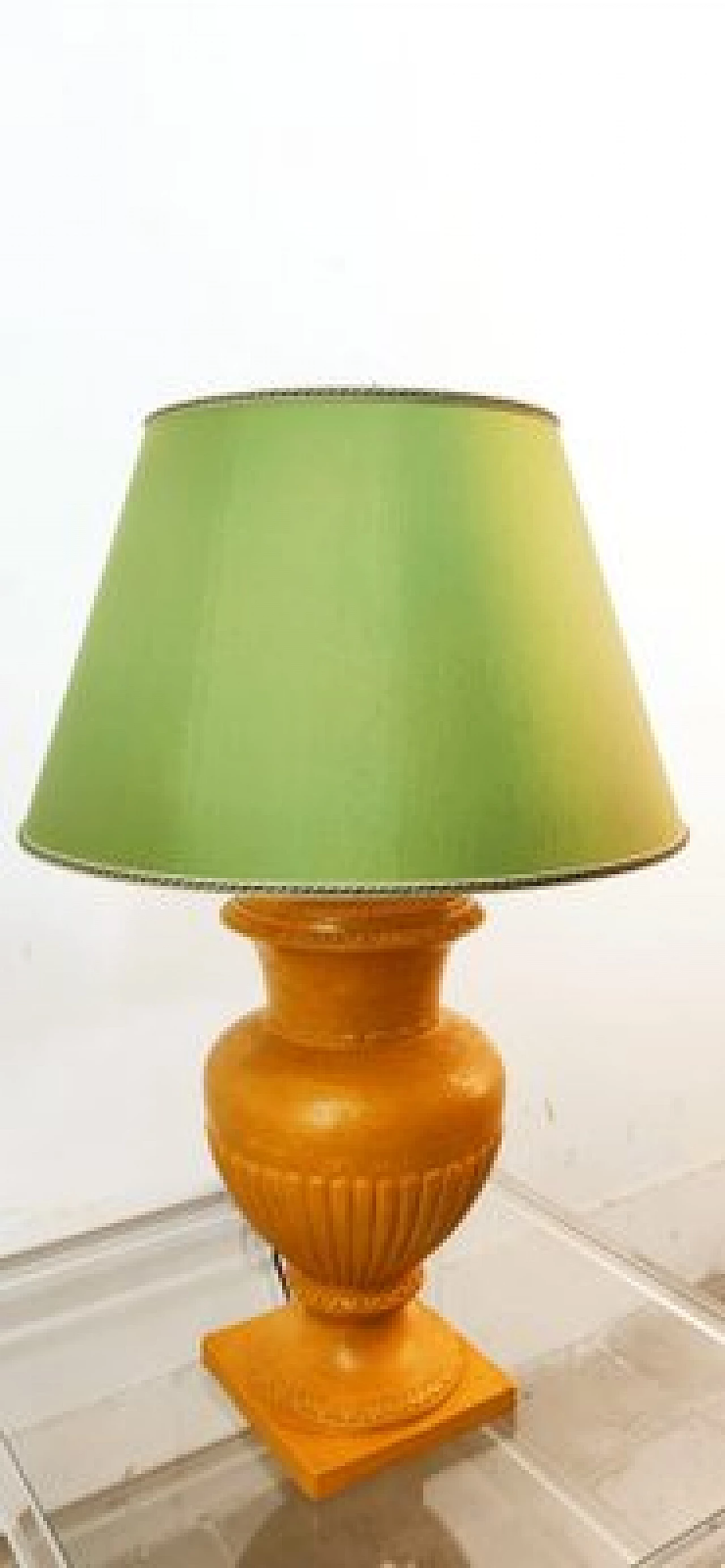 Lampada da tavolo in ceramica dorata con paralume verde, anni '70 18