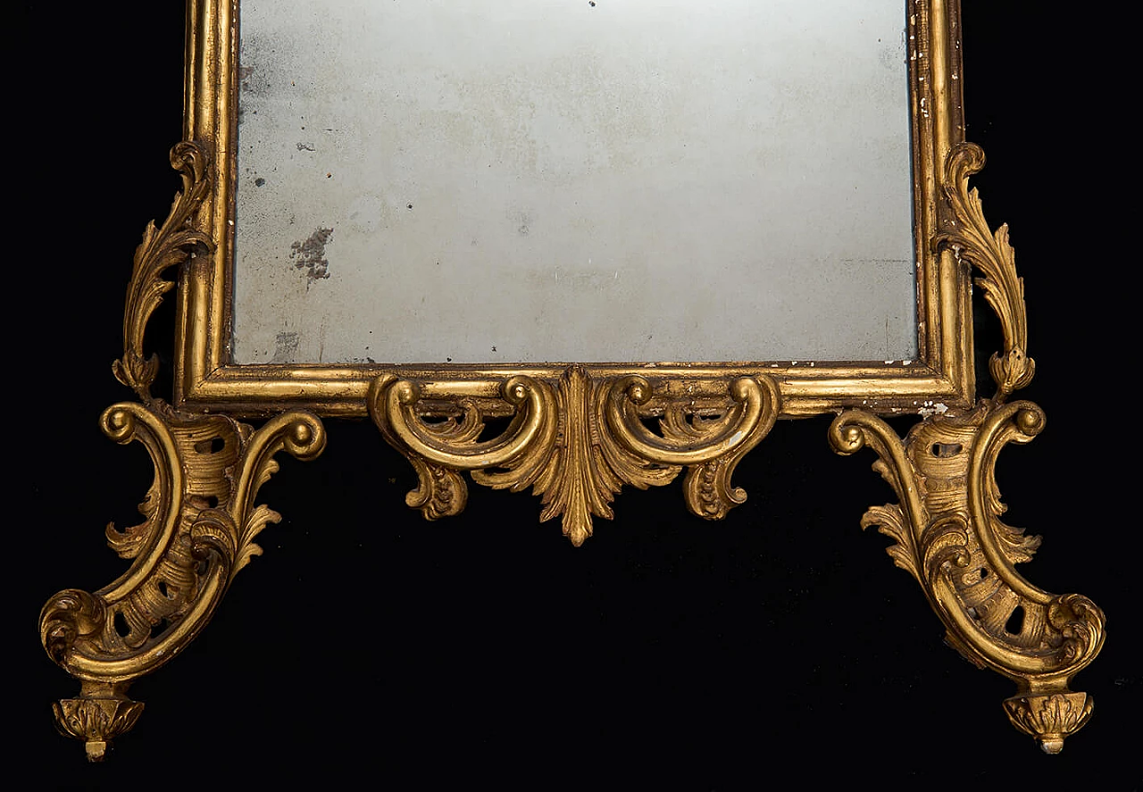 Specchiera Luigi XV napoletana in legno dorato e intagliato, '700 3
