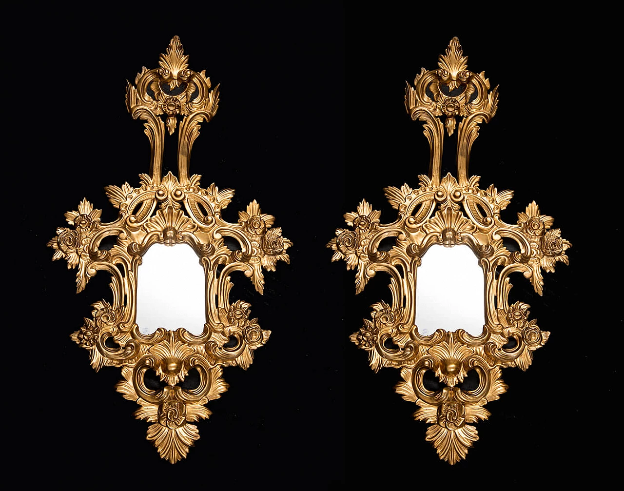 Coppia di specchiere Napoleone III in legno dorato e intagliato, '800 1