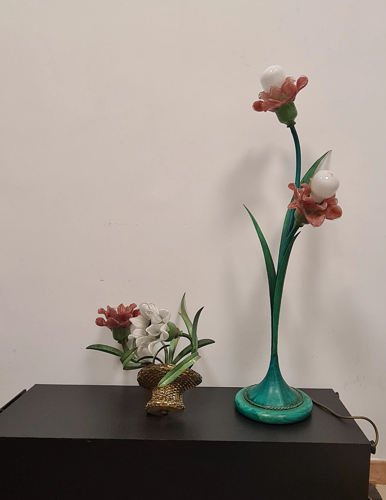 Pair of lamps with Murano glass flowers, 1980s 1