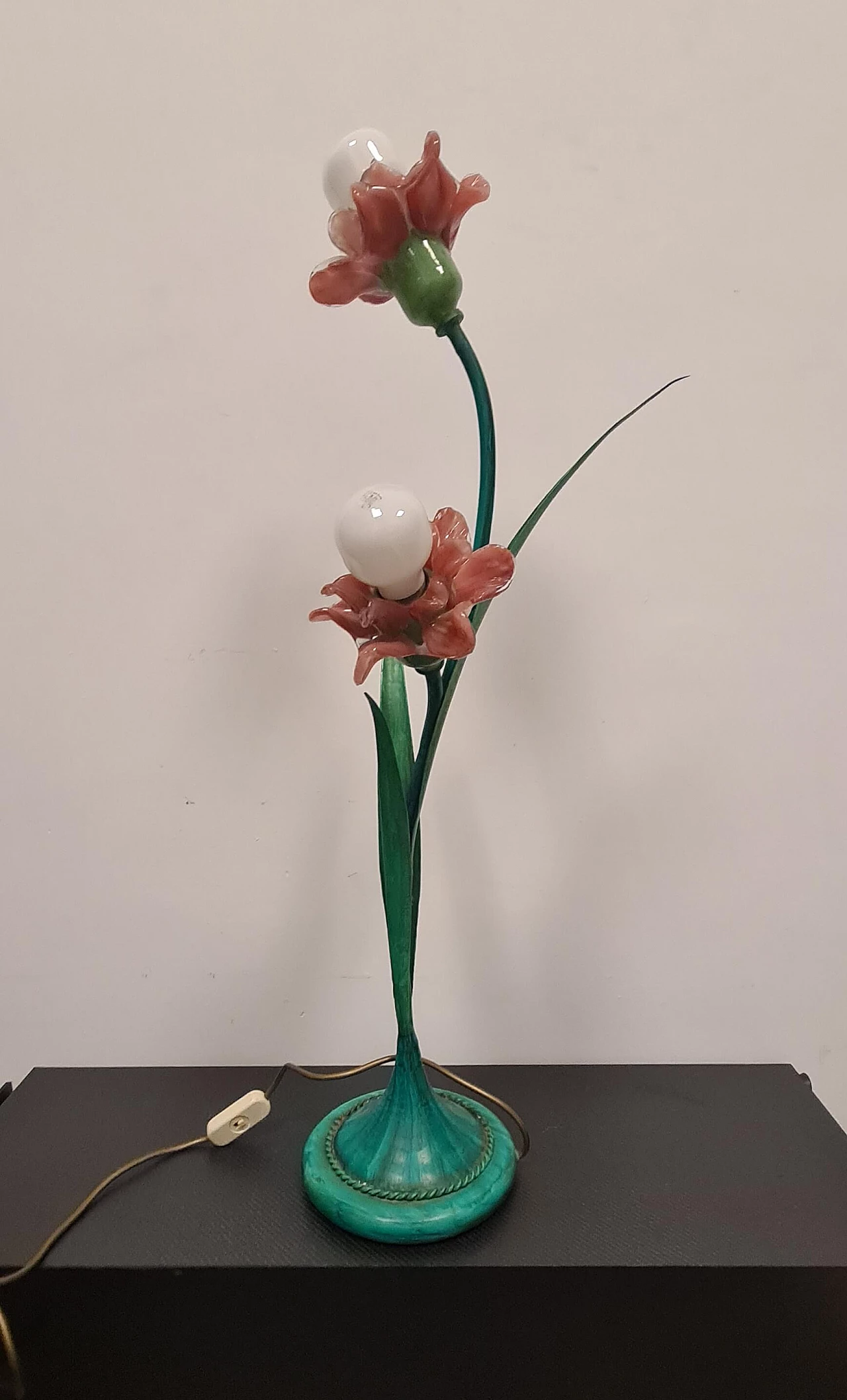 Coppia di lampade con fiori in vetro di Murano, anni '80 4