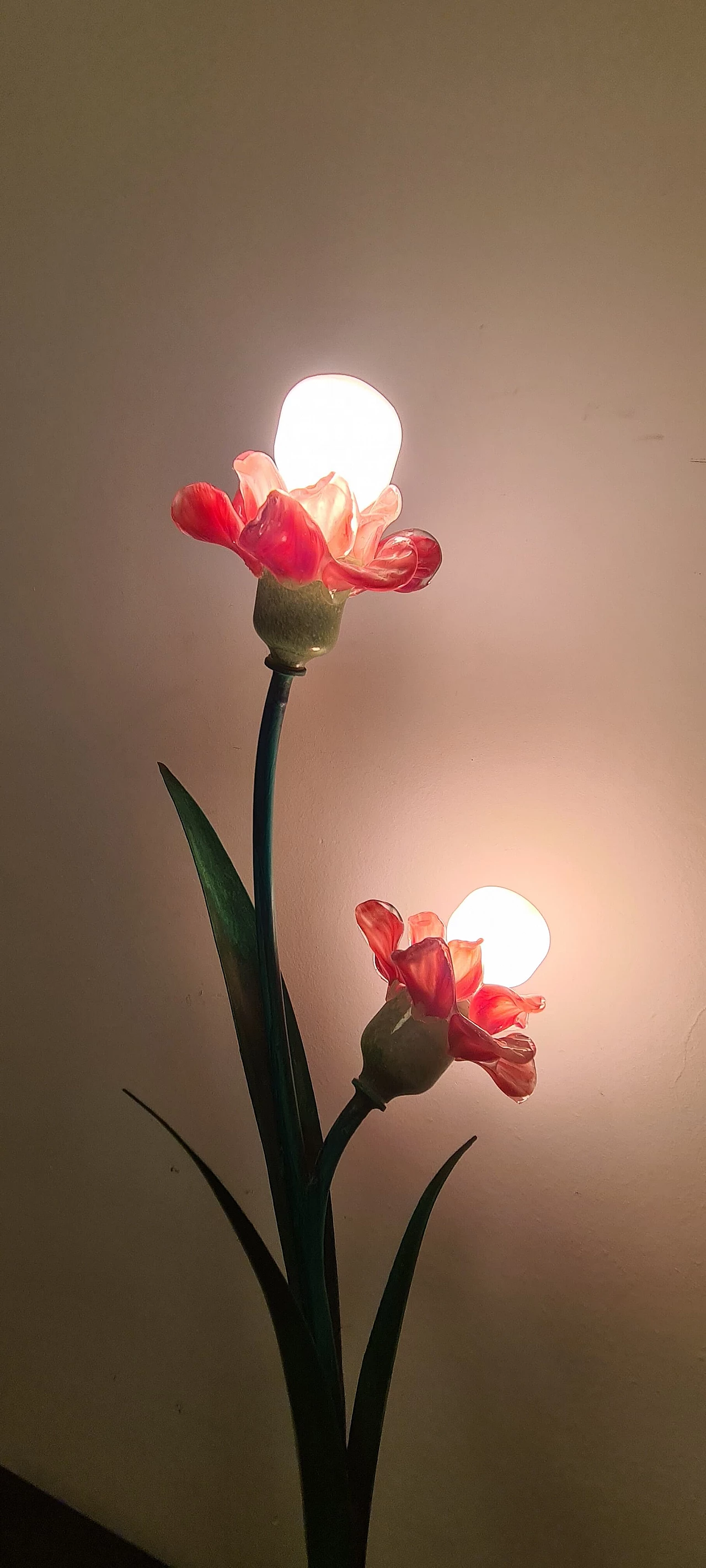 Coppia di lampade con fiori in vetro di Murano, anni '80 10
