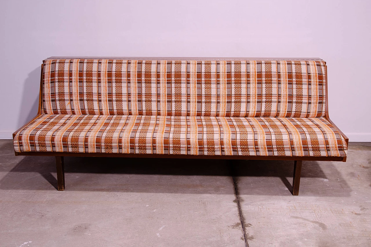 Divano letto cecoslovacco in legno impiallacciato frassino, anni '70 2
