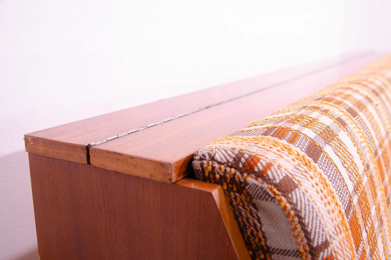 Divano letto cecoslovacco in legno impiallacciato frassino, anni '70 11