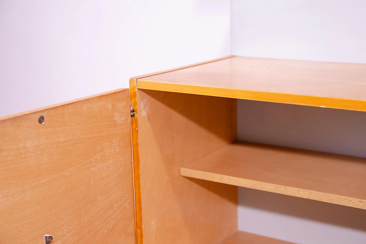 Parete attrezzata in faggio, frassino e compensato di UP Závody, anni '60 16