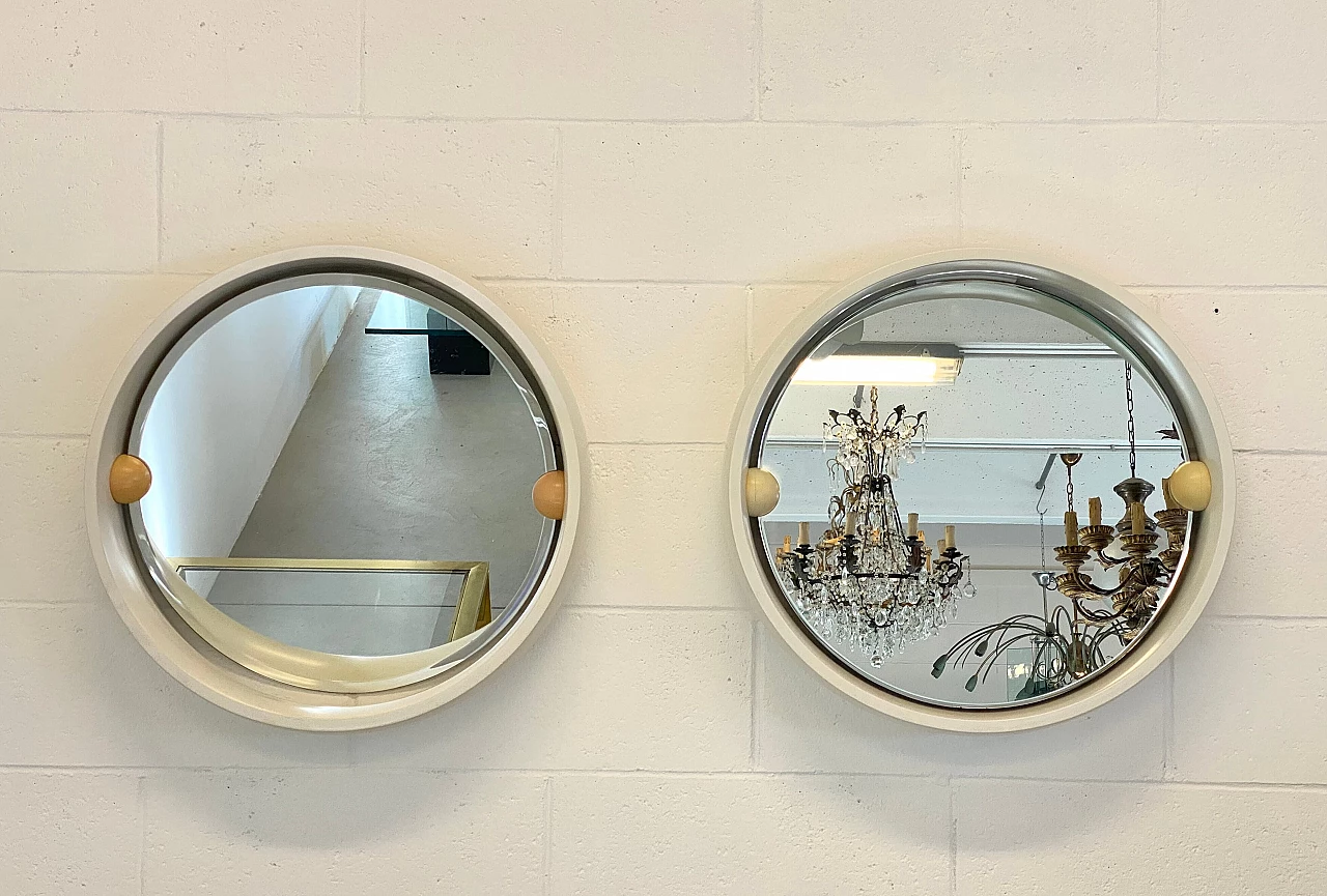 Pair of round ivory lacquered wood tilting mirrors, 1970s 3