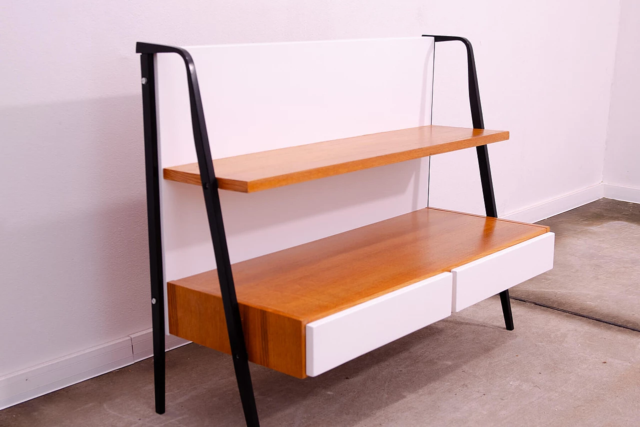 Libreria in faggio di Tatra Nabytok, anni '60 4