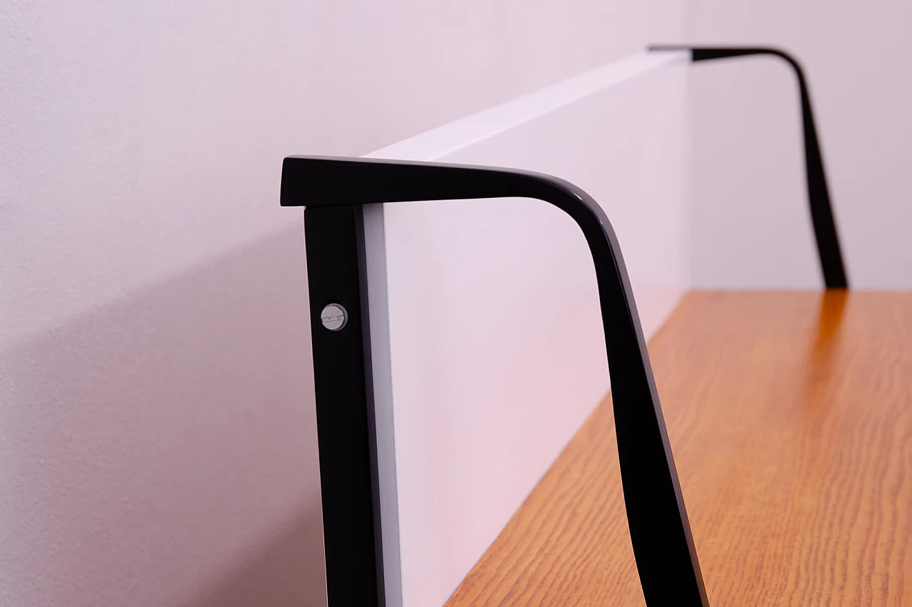 Libreria in faggio di Tatra Nabytok, anni '60 8