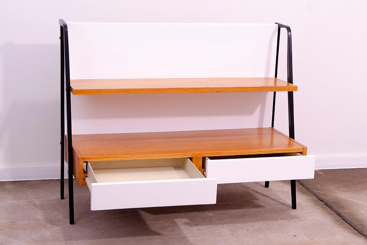 Libreria in faggio di Tatra Nabytok, anni '60 12