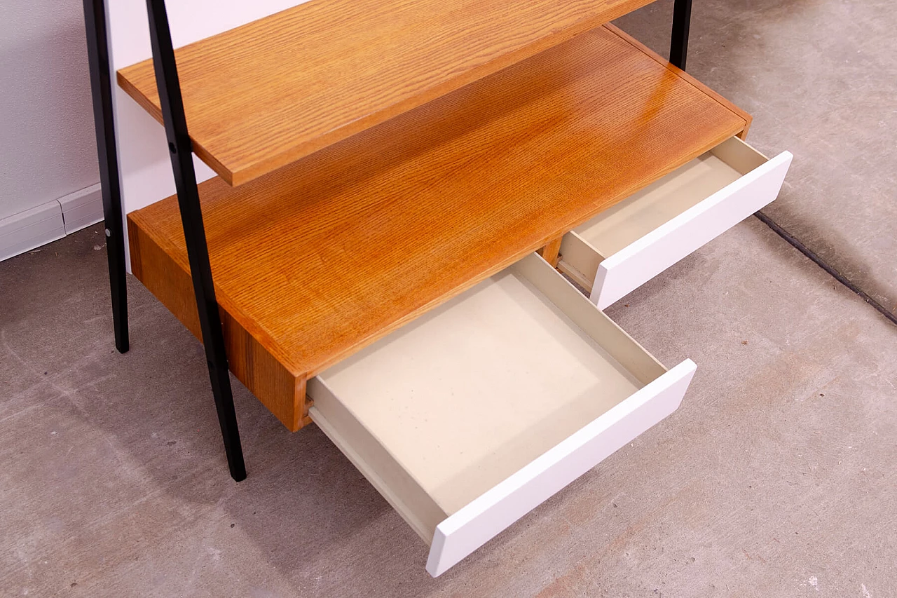 Libreria in faggio di Tatra Nabytok, anni '60 13