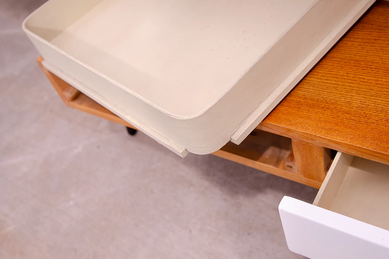 Libreria in faggio di Tatra Nabytok, anni '60 14