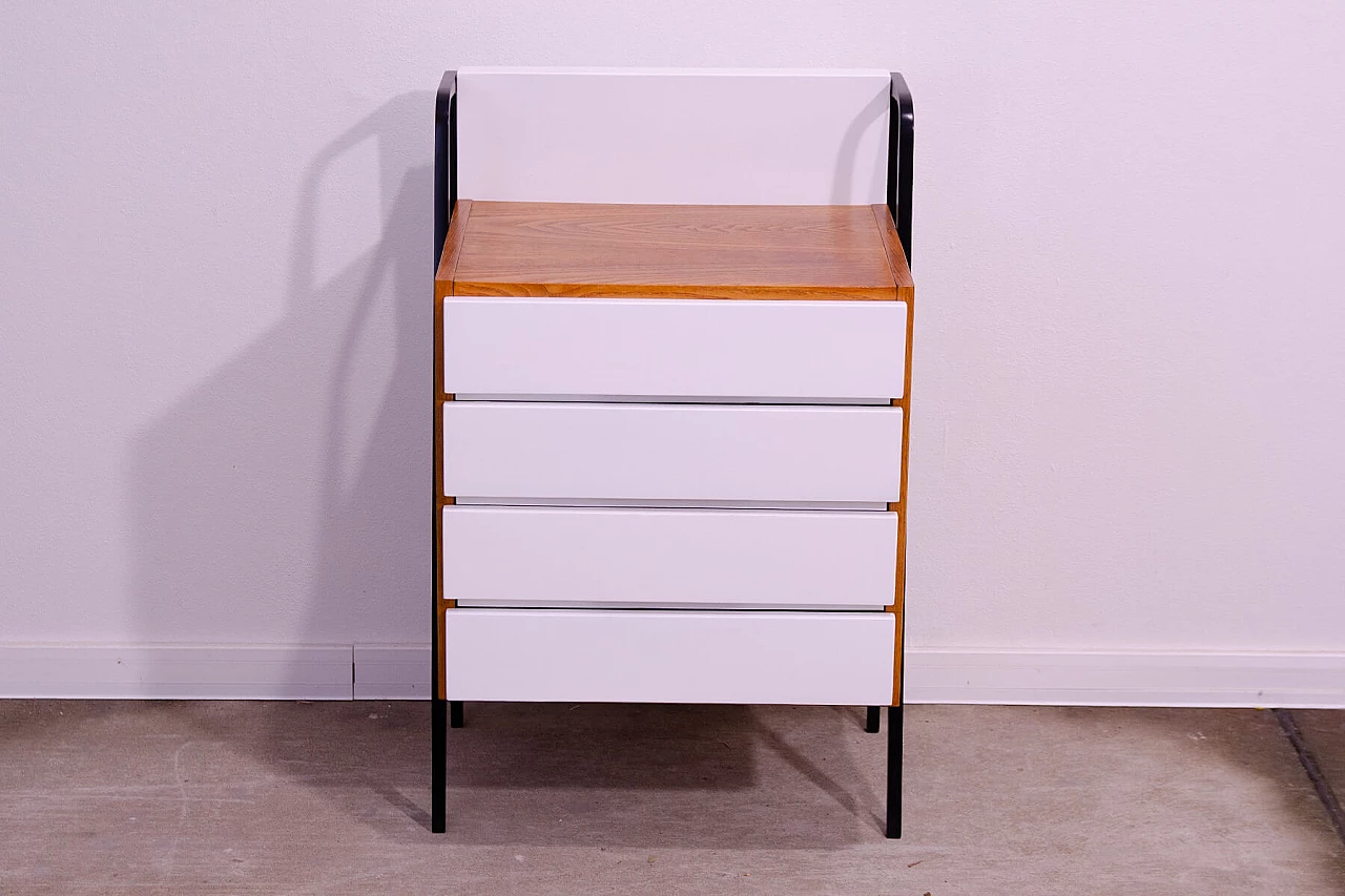 Cassettiera in faggio e compensato di Tatra Nabytok, anni '60 2