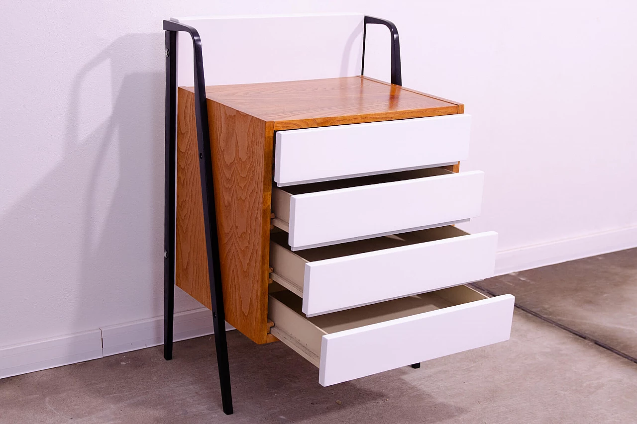 Cassettiera in faggio e compensato di Tatra Nabytok, anni '60 5