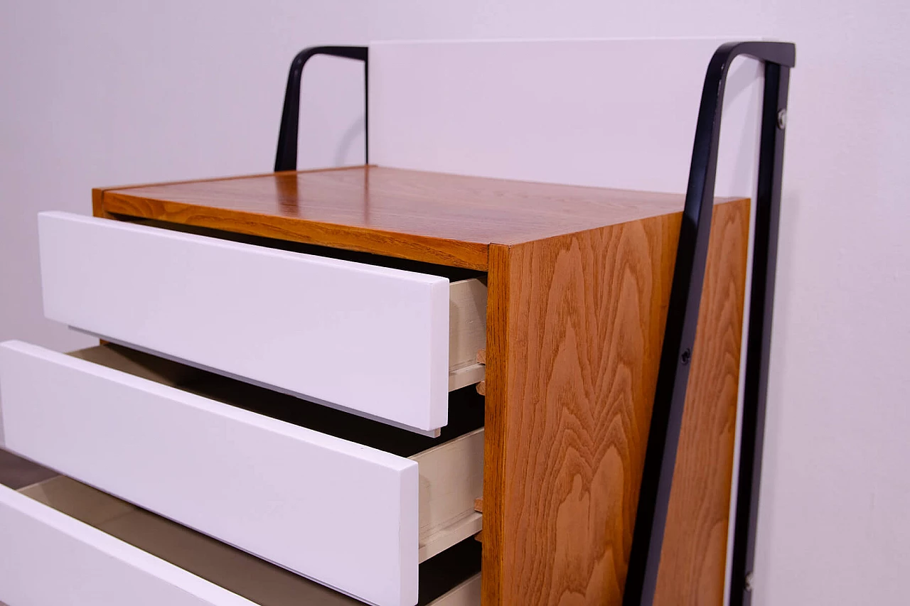 Cassettiera in faggio e compensato di Tatra Nabytok, anni '60 7