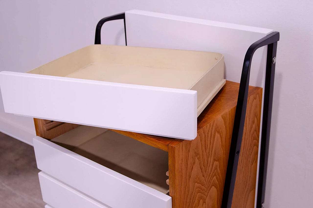 Cassettiera in faggio e compensato di Tatra Nabytok, anni '60 10