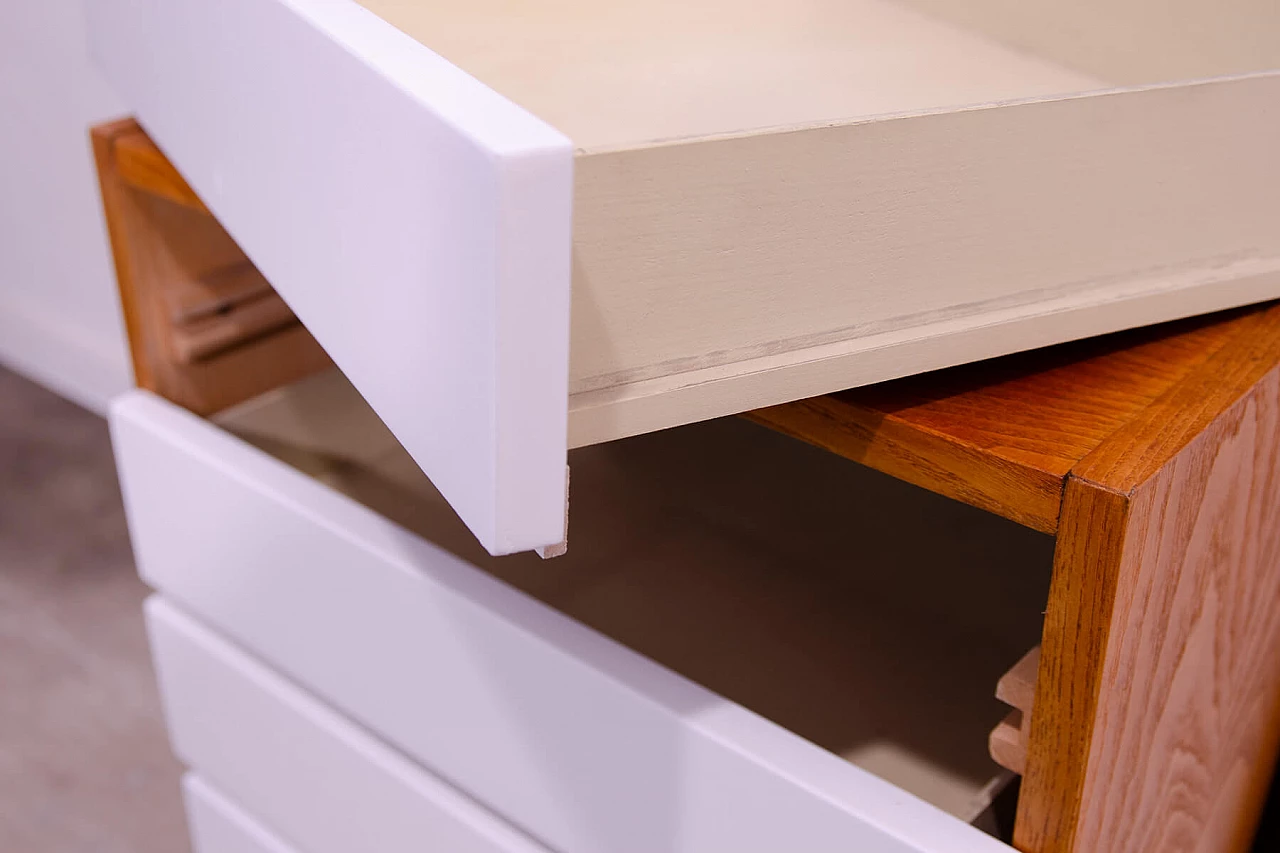 Cassettiera in faggio e compensato di Tatra Nabytok, anni '60 11