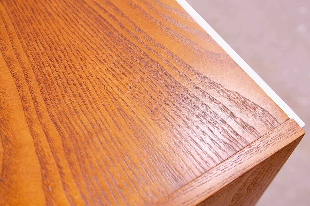 Cassettiera in faggio e compensato di Tatra Nabytok, anni '60 13