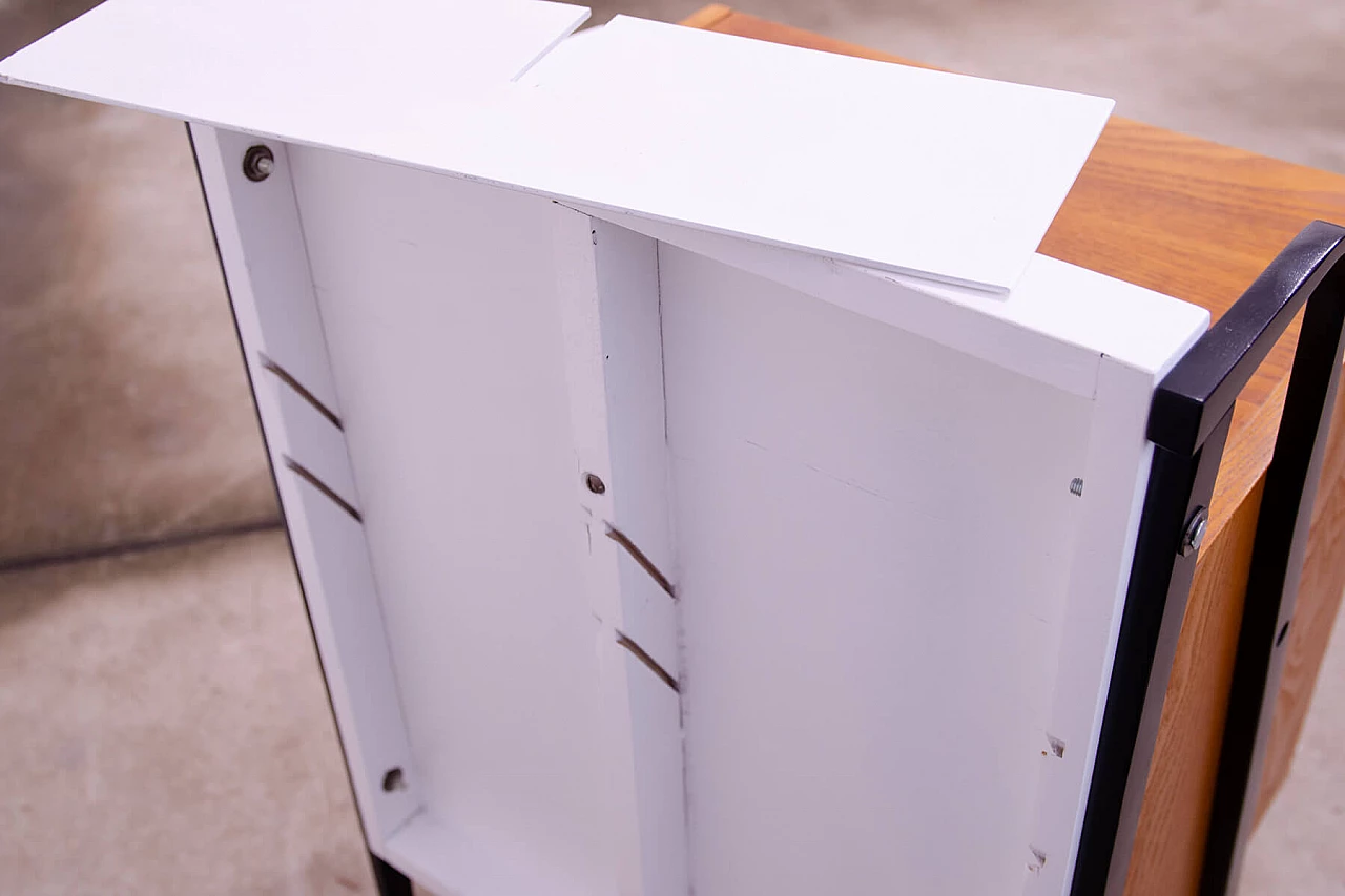 Cassettiera in faggio e compensato di Tatra Nabytok, anni '60 15